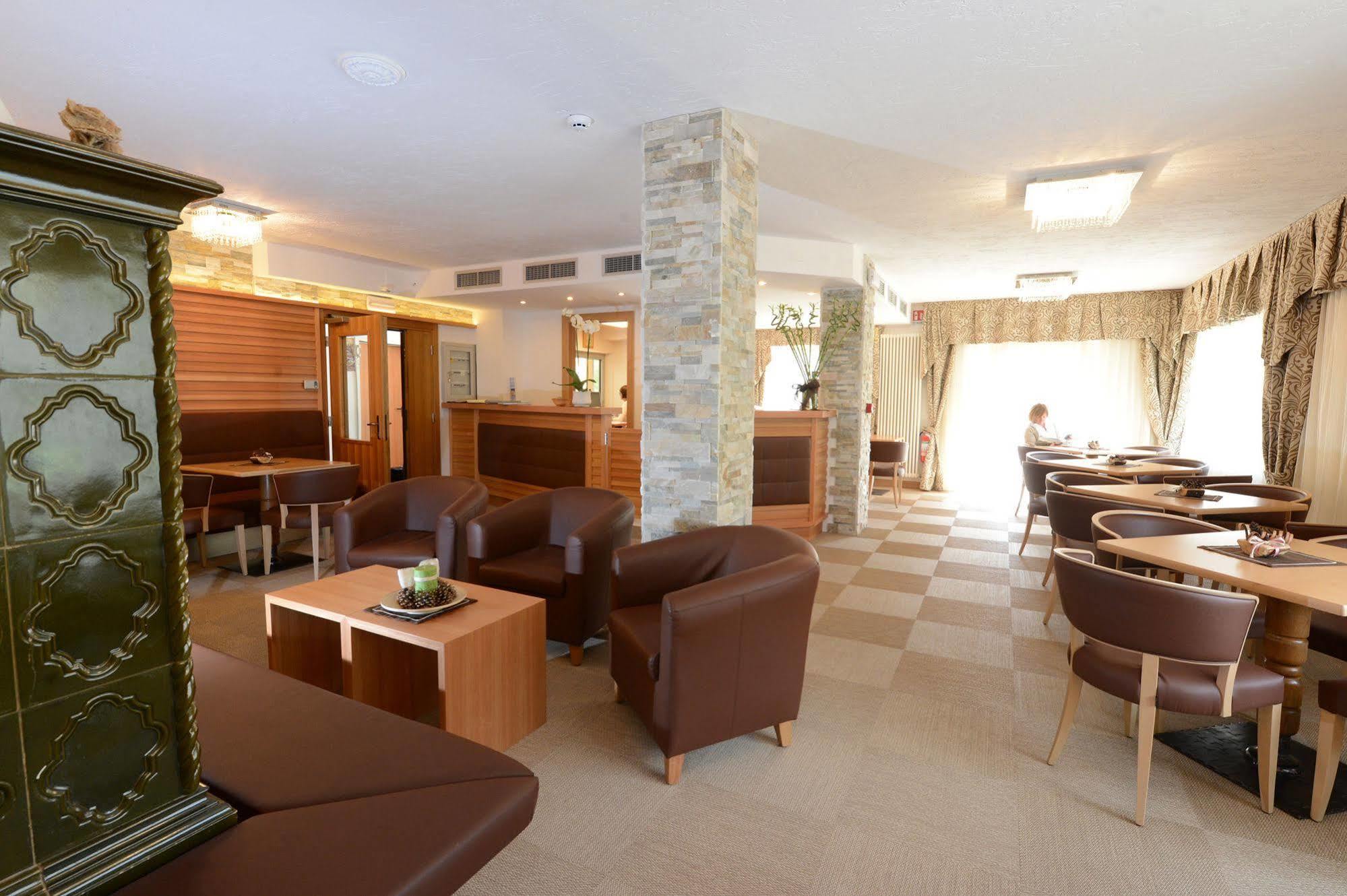 Cimon Dolomites Hotel Predazzo Exteriör bild